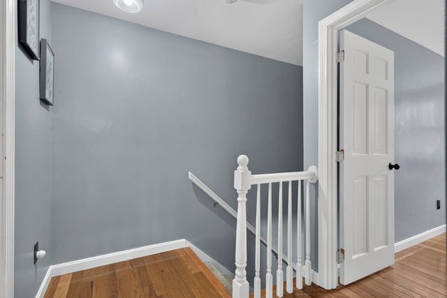 24 Stonegate Lane, Derry, NH 03038