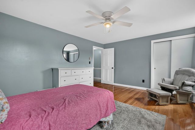 24 Stonegate Lane, Derry, NH 03038