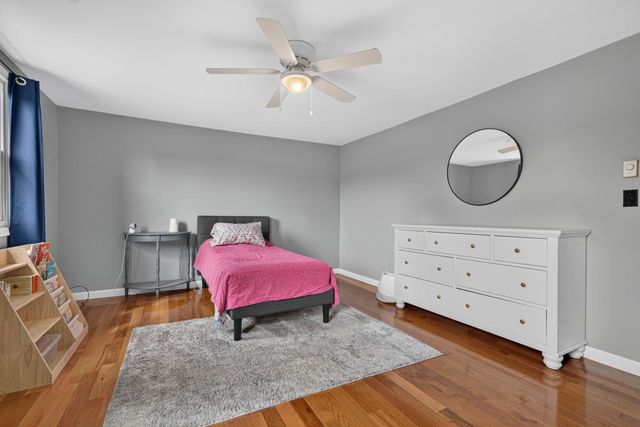 24 Stonegate Lane, Derry, NH 03038