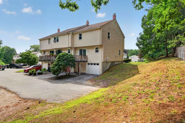 24 Stonegate Lane, Derry, NH 03038