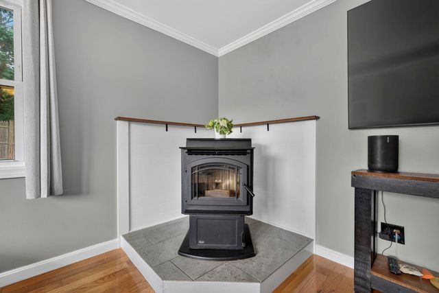 24 Stonegate Lane, Derry, NH 03038