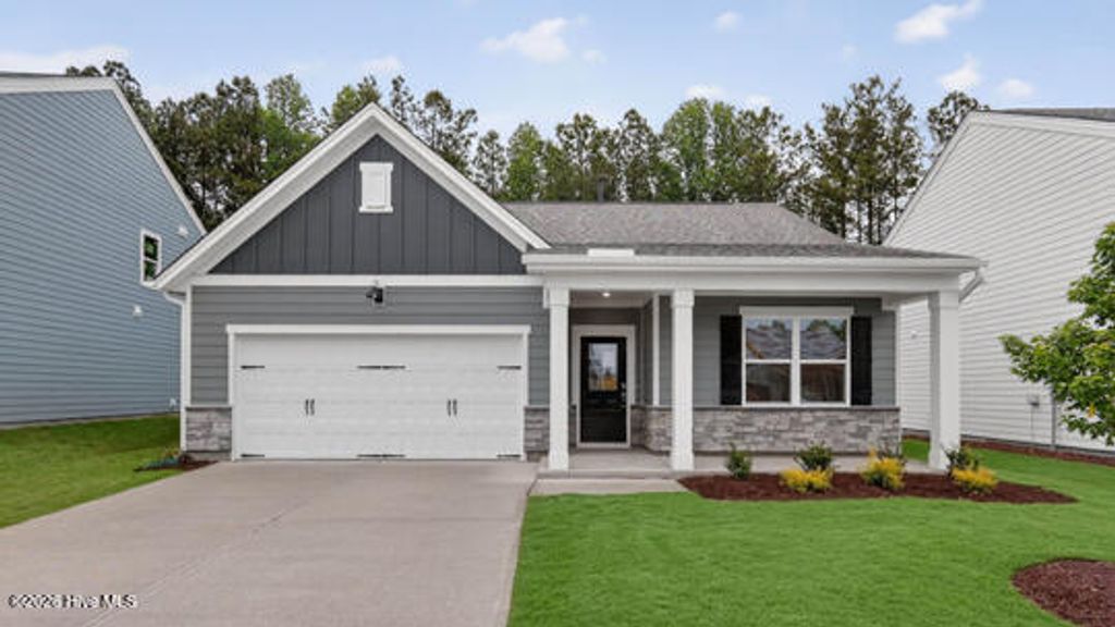 1090 Aviator Lane, Ayden, NC 28513