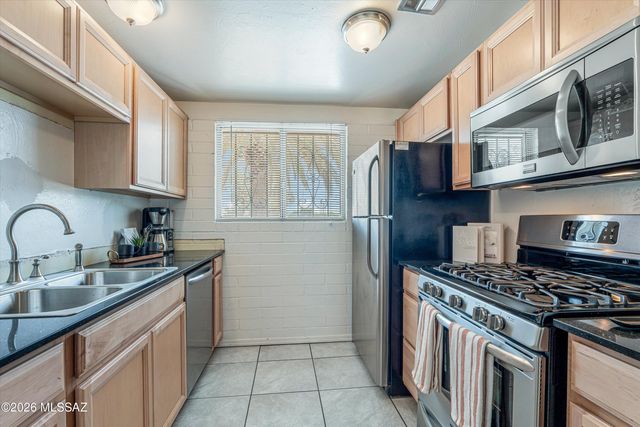 3505 E Ellington Place, Tucson, AZ 85713