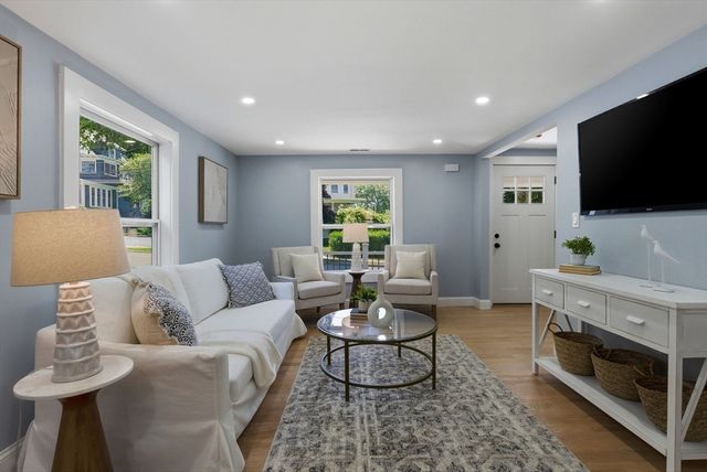 8 Linden Rd 1, Melrose, MA 02176