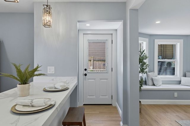 8 Linden Rd 1, Melrose, MA 02176