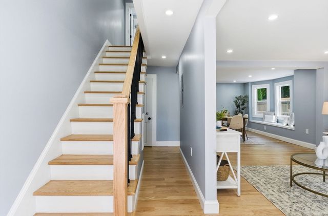 8 Linden Rd 1, Melrose, MA 02176