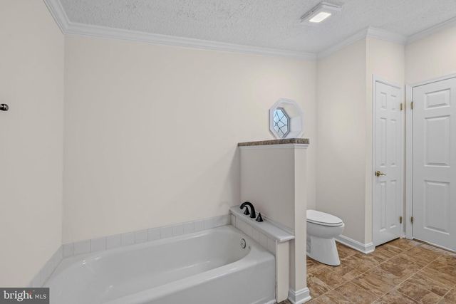 44 TEAL RD, Martinsburg, WV 25405