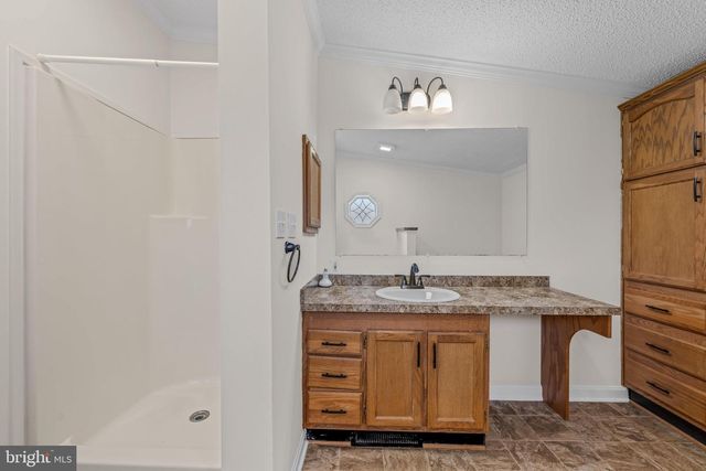 44 TEAL RD, Martinsburg, WV 25405