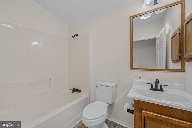 44 TEAL RD, Martinsburg, WV 25405