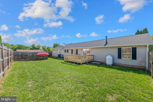 44 TEAL RD, Martinsburg, WV 25405