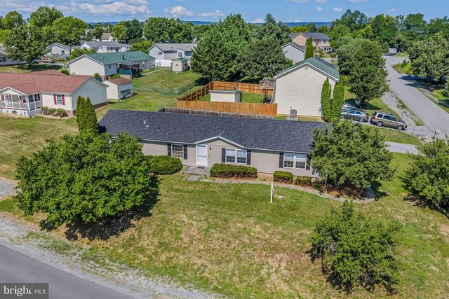44 TEAL RD, Martinsburg, WV 25405