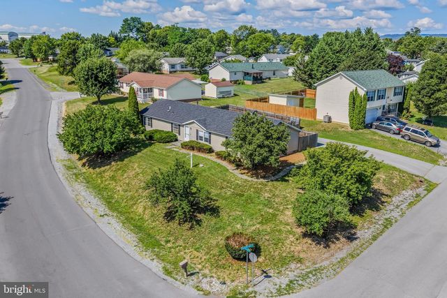 44 TEAL RD, Martinsburg, WV 25405