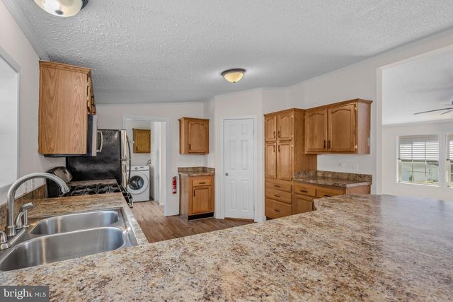 44 TEAL RD, Martinsburg, WV 25405