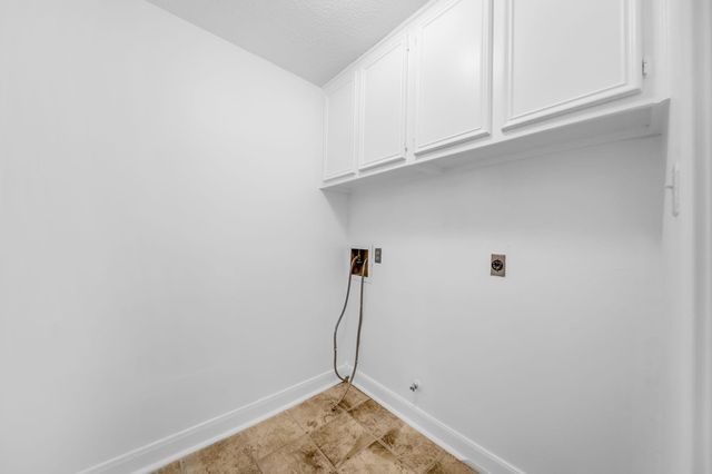 22714 River Birch Dr, Tomball, TX 77375