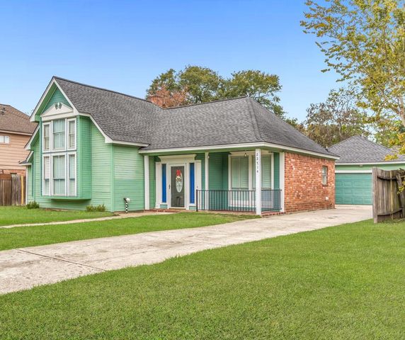 22714 River Birch Dr, Tomball, TX 77375