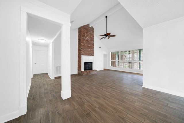 22714 River Birch Dr, Tomball, TX 77375