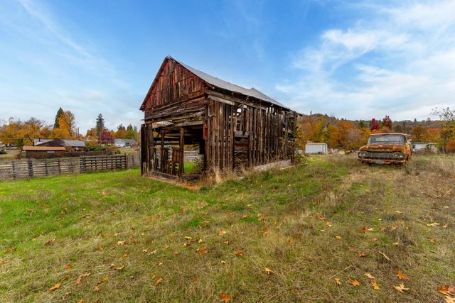 1535 SW Foundry Street, Grants Pass, OR 97526