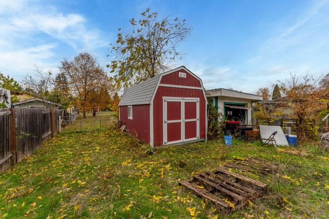 1535 SW Foundry Street, Grants Pass, OR 97526