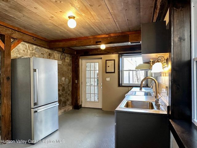 563 Old Indian Road, Milton, NY 12547