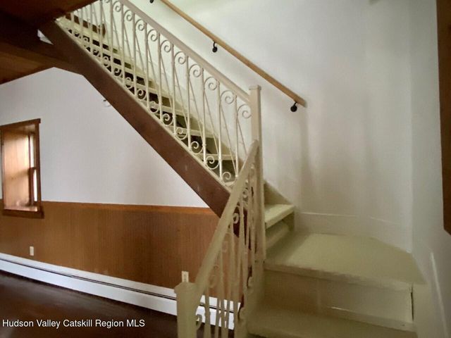 563 Old Indian Road, Milton, NY 12547