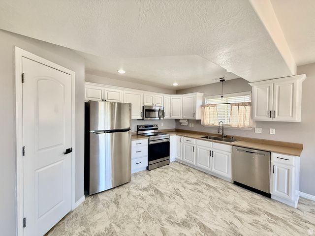 1819 N CLARK DR, Layton, UT 84041