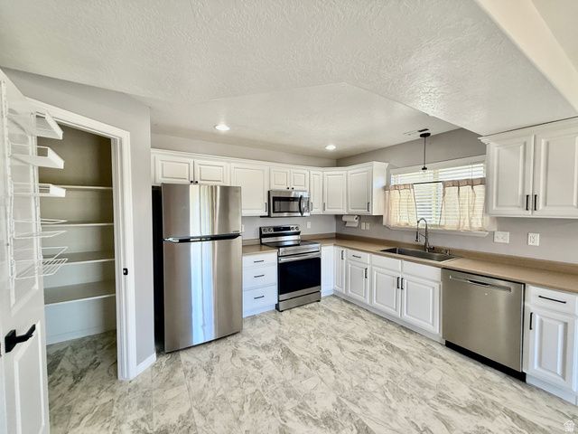 1819 N CLARK DR, Layton, UT 84041