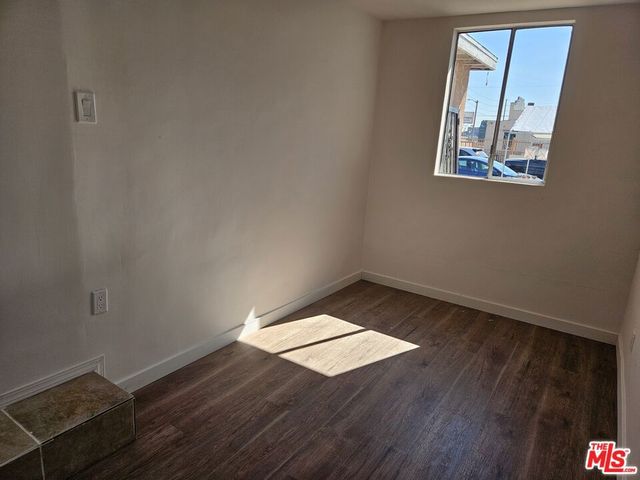 263 E 84th Place, Los Angeles, CA 90003