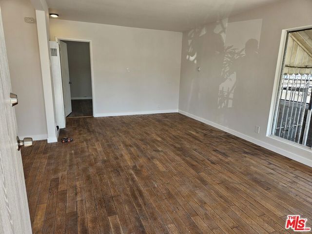 263 E 84th Place, Los Angeles, CA 90003