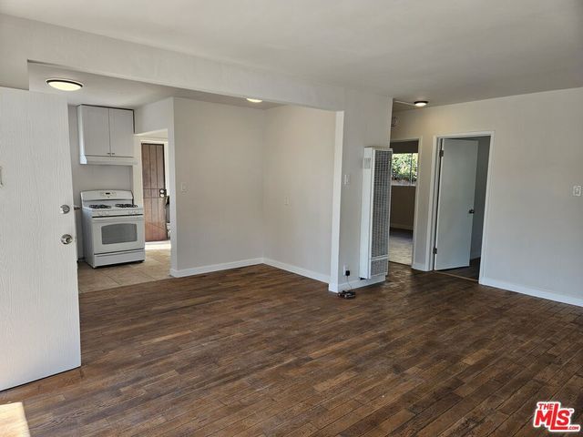 263 E 84th Place, Los Angeles, CA 90003