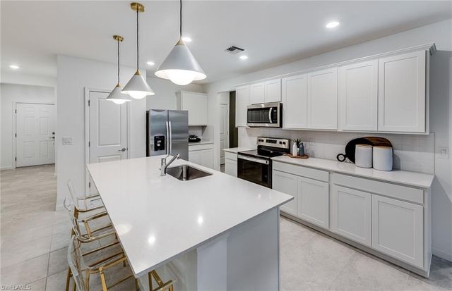 1694 Lake Jessup CIR, Cape Coral, FL 33909