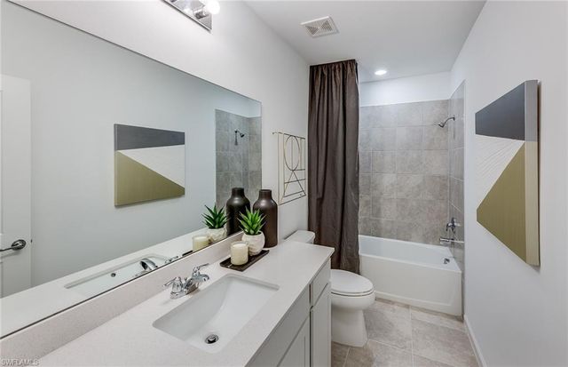 1694 Lake Jessup CIR, Cape Coral, FL 33909