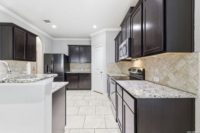 2313 Broken Wheel Ln, New Braunfels, TX 78130