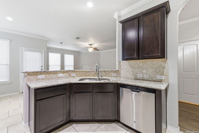 2313 Broken Wheel Ln, New Braunfels, TX 78130