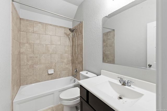 2313 Broken Wheel Ln, New Braunfels, TX 78130