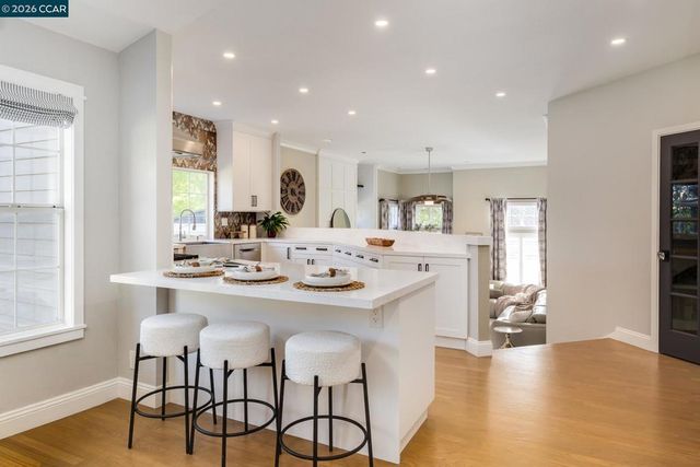 7 Eastward Ln, Danville, CA 94506
