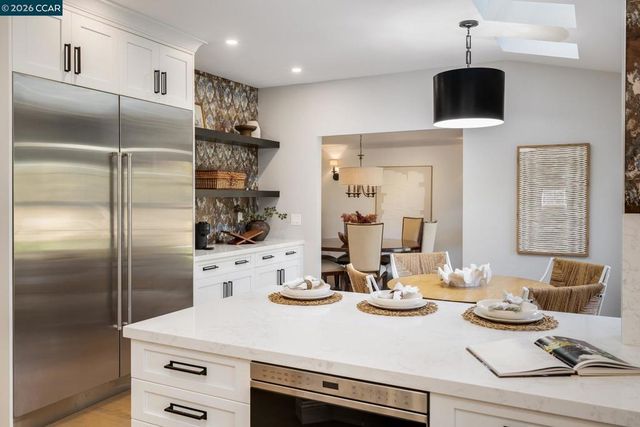 7 Eastward Ln, Danville, CA 94506
