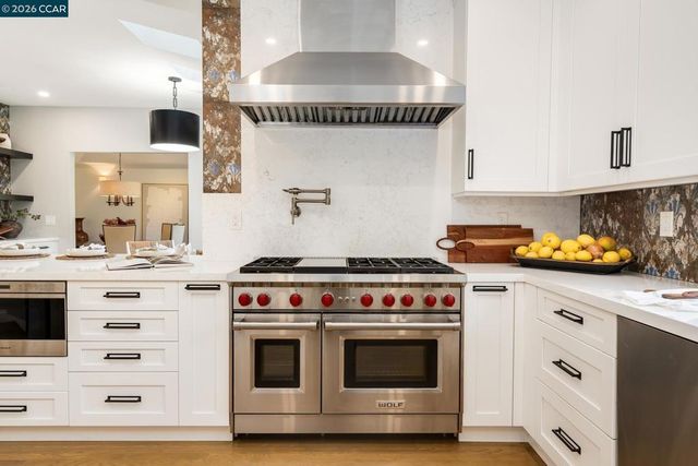 7 Eastward Ln, Danville, CA 94506