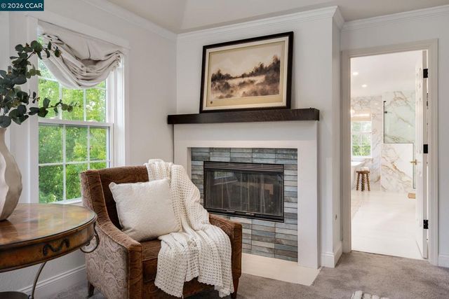 7 Eastward Ln, Danville, CA 94506
