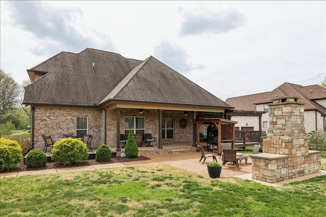 239 Cherokee Dock Rd, Lebanon, TN 37087