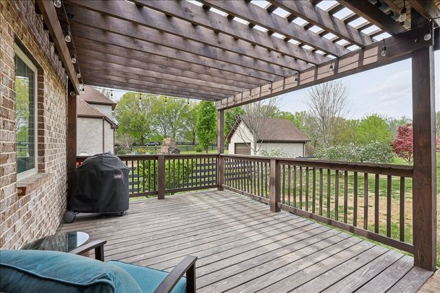 239 Cherokee Dock Rd, Lebanon, TN 37087