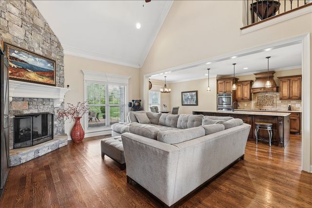 239 Cherokee Dock Rd, Lebanon, TN 37087