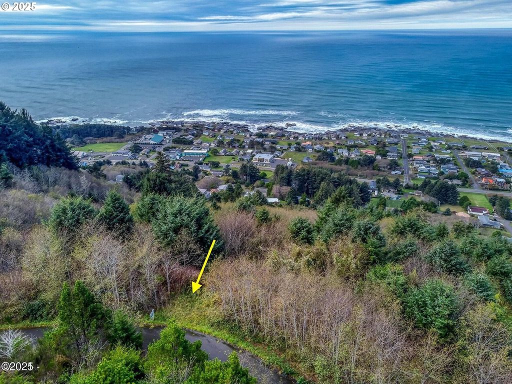 6200 Keenah Ln, Yachats, OR 97498