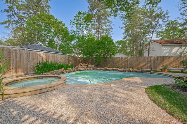 3 Roserush Court, The Woodlands, TX 77380