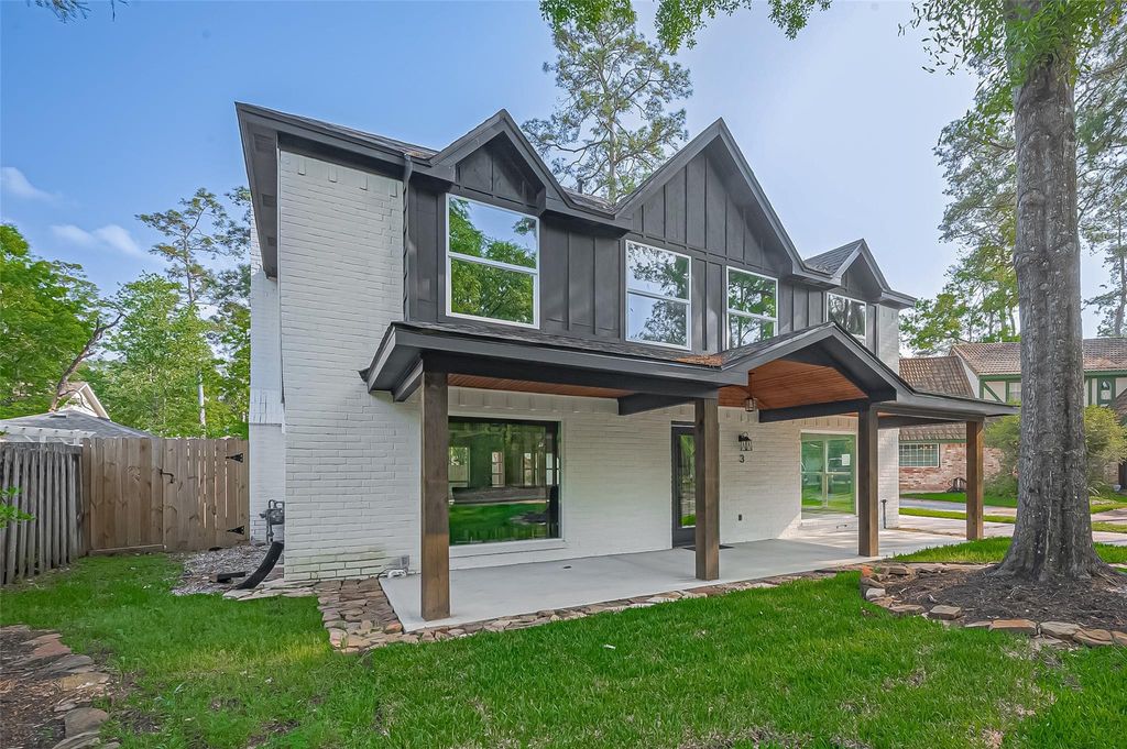 3 Roserush Court, The Woodlands, TX 77380