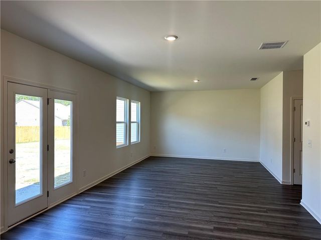 85 Heartland Drive, Dallas, GA 30157