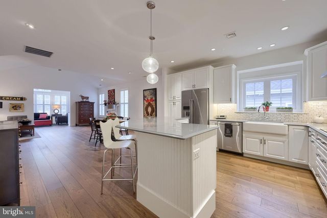 1032 PRESIDENTS DR, Lititz, PA 17543