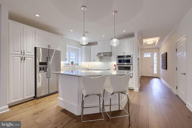 1032 PRESIDENTS DR, Lititz, PA 17543