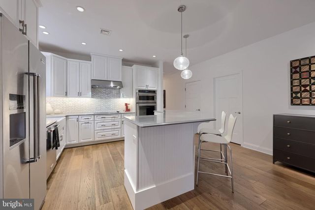 1032 PRESIDENTS DR, Lititz, PA 17543