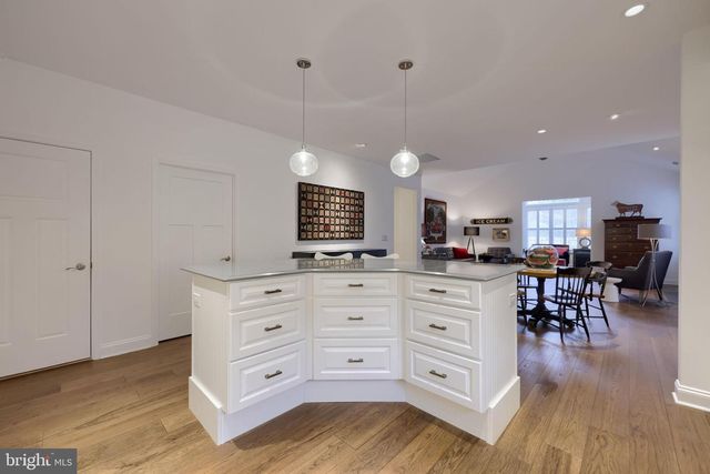 1032 PRESIDENTS DR, Lititz, PA 17543