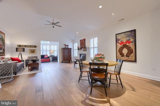 1032 PRESIDENTS DR, Lititz, PA 17543